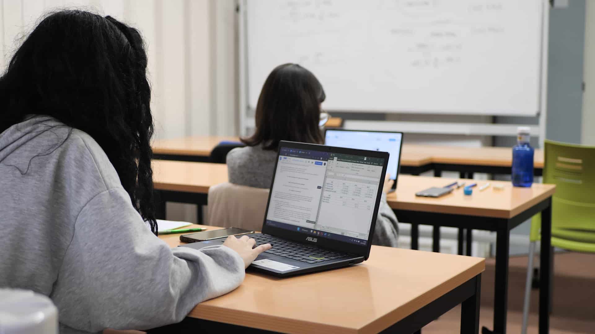 Administración y Finanzas a distancia